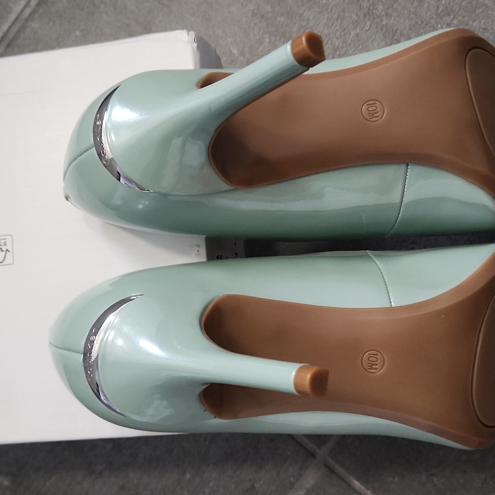 Calvin Klein Gayle Pumps - Picture 7 of 8